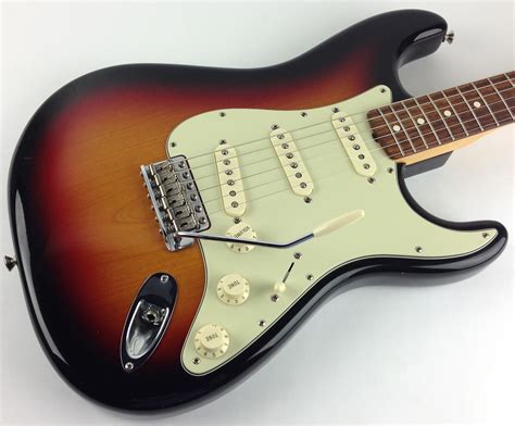 fender '62 reissue strat discontinued.